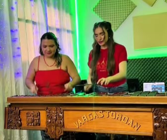 Guatemaltecas llevan “Dai Dai” de Shakira a otro nivel con una versión en marimba
