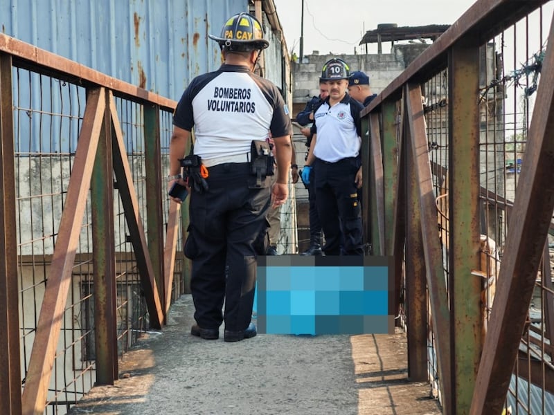 Localizan a hombre sin vida en una pasarela de zona 12