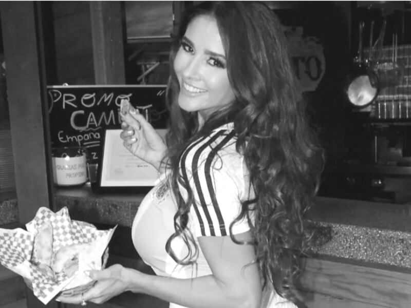 “Por verse más hermosa quedó irreconocible”; conductora de televisión queda desfigurada tras cirugía estética