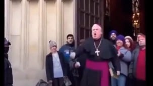 El sacerdote defendió a sus feligreses del ICE. Foto: RRSS