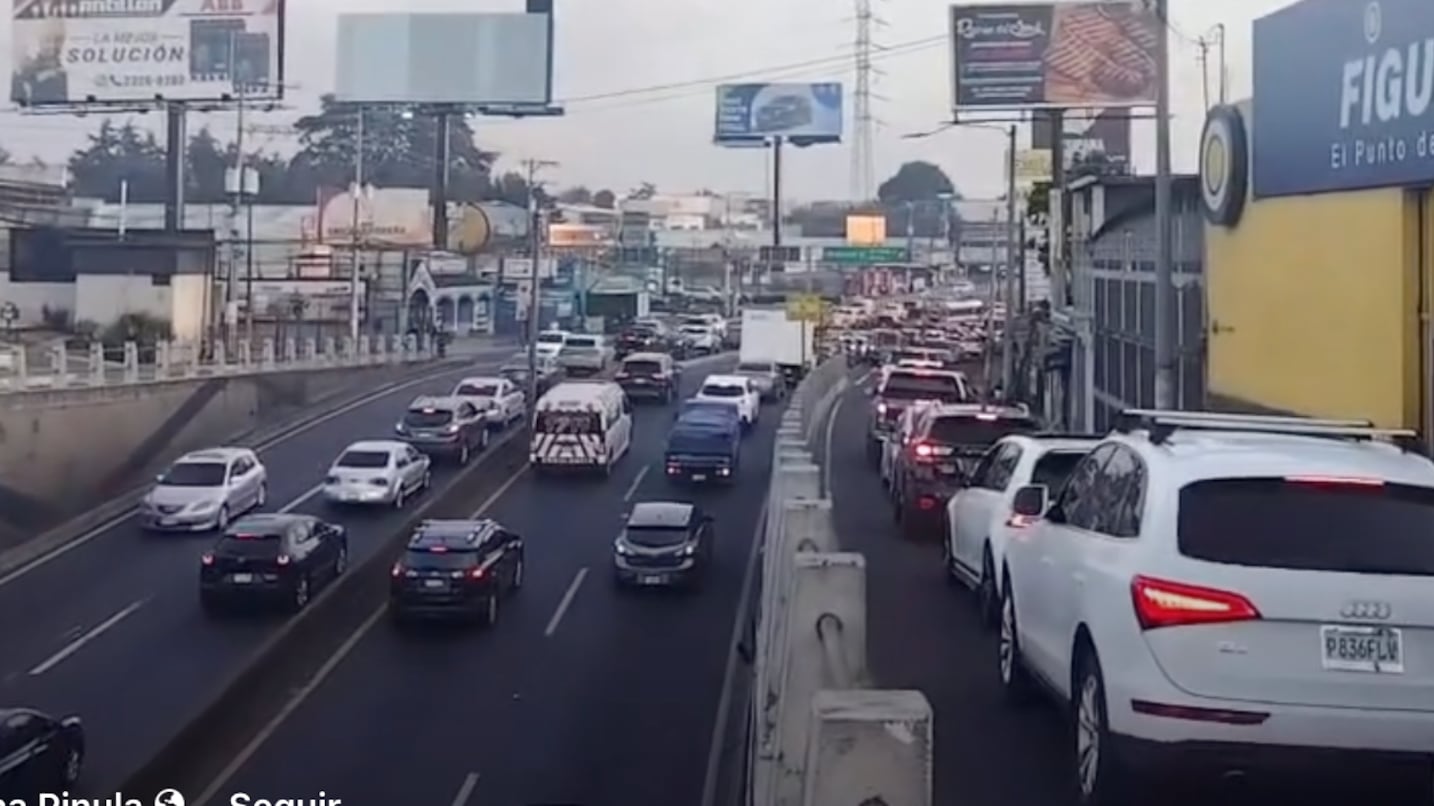 Tránsito en carretera a El Salvador. Foto: RRSS