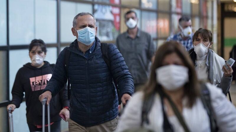 OMS advierte que el coronavirus “nos acompañará durante largo tiempo”
