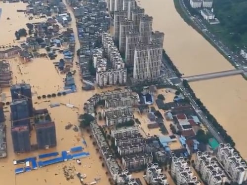 China bajo el agua: más de 80 mil evacuados por lluvias extremas