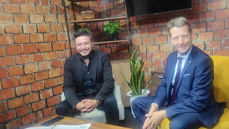 Embajador de Alemania, Hardy Boeckle, visita Publinews y habla de cooperación