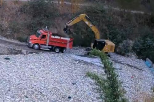 VIDEO. Toneladas de basura en el río Las Vacas