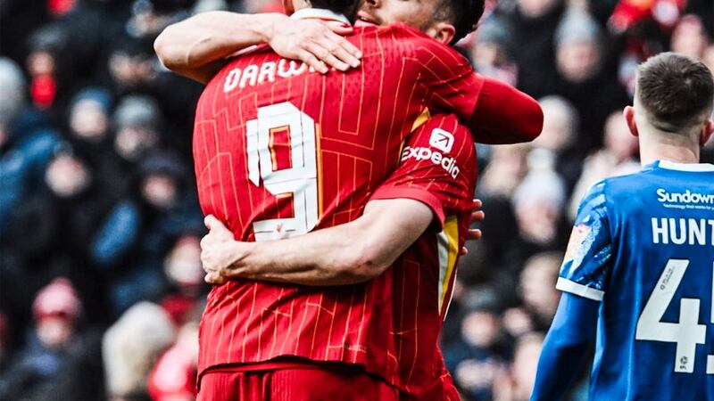 El gol de contragolpe del Liverpool para avanzar en la FA Cup