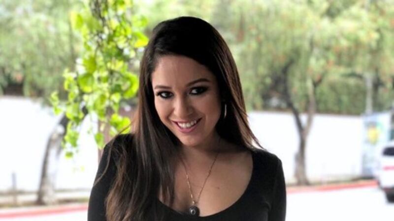 La sexy y reveladora pijama de la locutora guatemalteca Bea del Valle que hace delirar a sus seguidores