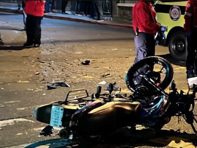 Accidente deja un hombre muerto en zona 10 este lunes