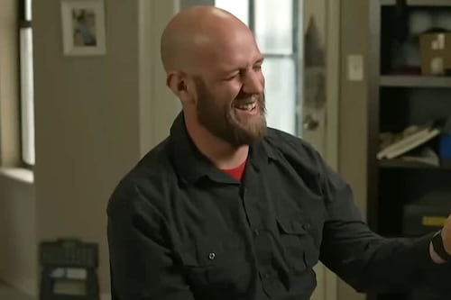 Hombre sufre porque a su “novia” creada con inteligencia artificial se le borró la memoria