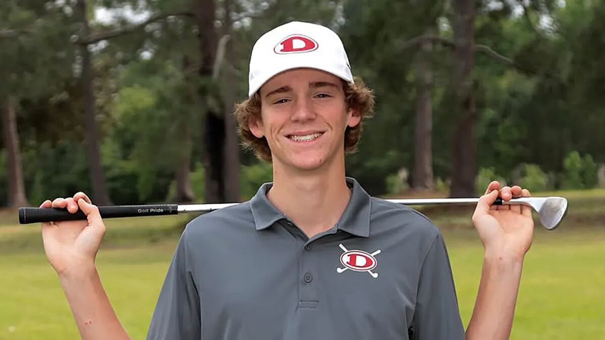 Estudiante y miembro prodigio del equipo de golf de su escuela. (Foto: Redes sociales)