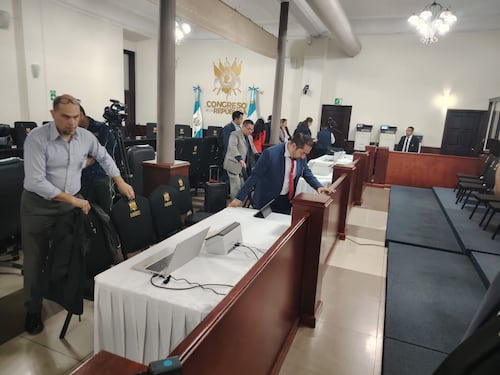 Postuladora del TSE desarrolla último día para recibir expedientes en el Congreso