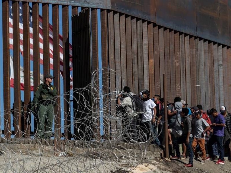 Aumenta cifra de migrantes guatemaltecos interceptados en la frontera con EE. UU.