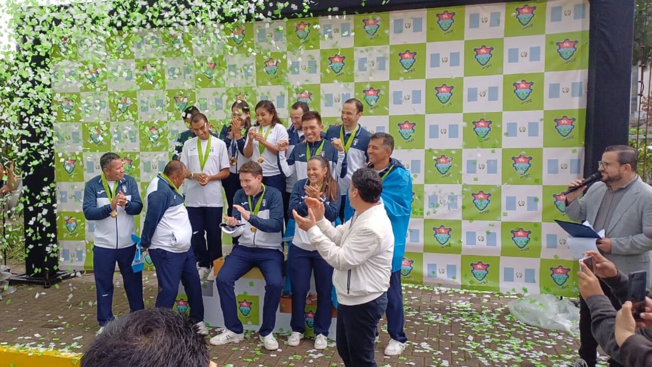 Así fue la llegada de nuestros atletas olímpicos.