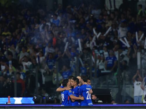 Cruz Azul hace vibrar la Ciudad de México con épica remontada al América