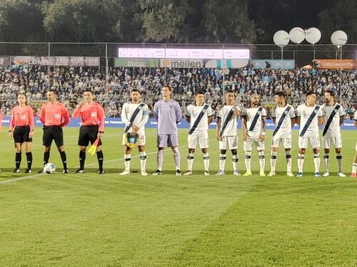 Guatemala se despide de su afición ante Surinam