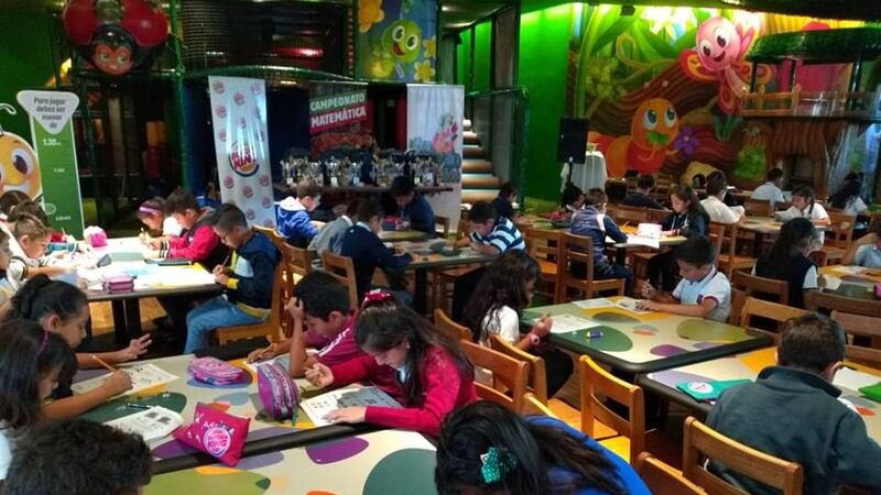 Premian a los destacados en el Campeonato de Matemática 2019 de Burger King