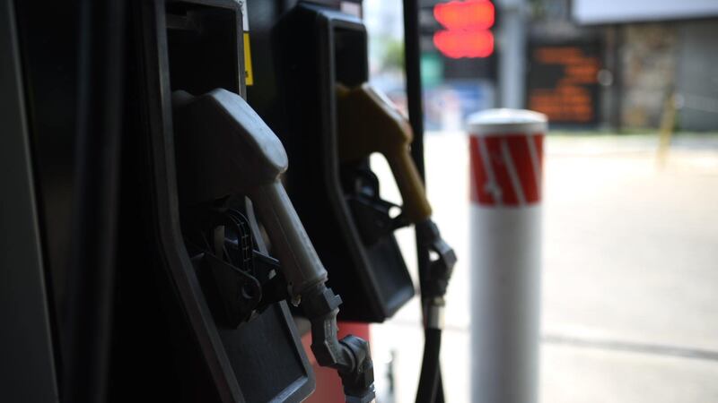 Advierten tendencia al alza en precios de combustibles para las próximas semanas