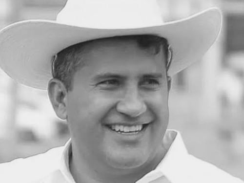 ¿Traición? Buscan a escolta de Carlos Manzo el alcalde asesinado en la celebración del Día de Muertos