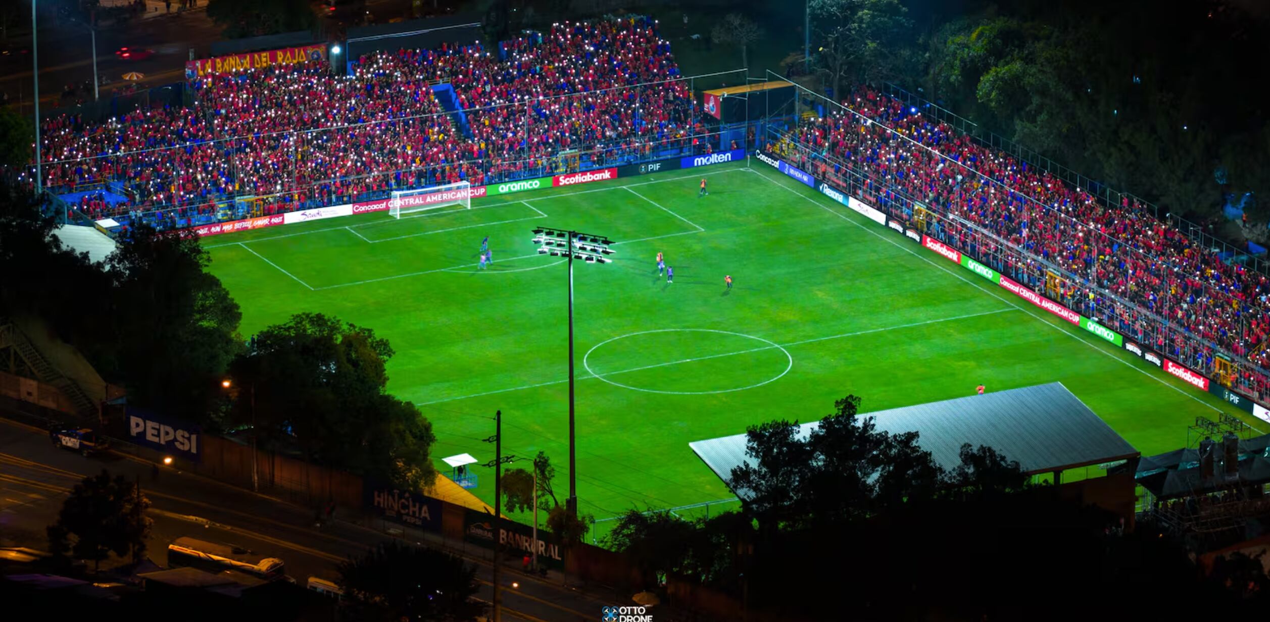Municipal construye nueva platea sur con capacidad para 3 mil 500 aficionados más