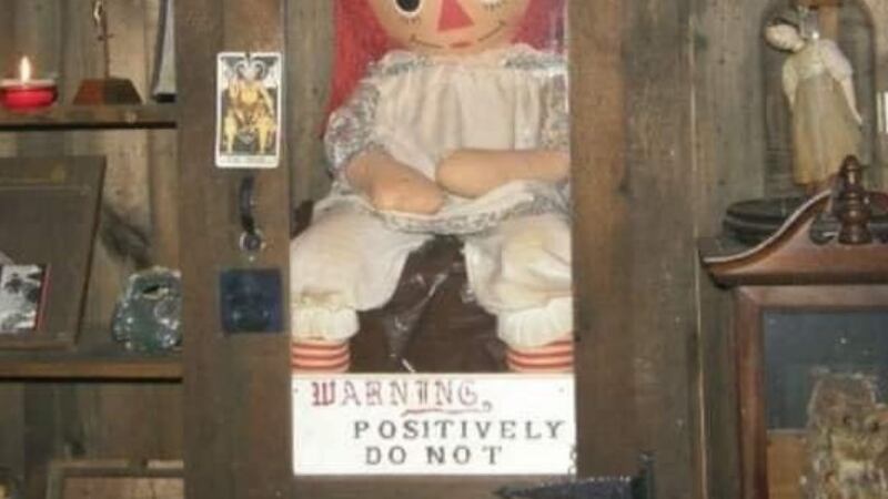 Afirman que “Annabelle” escapó del museo de los Warren y usuarios reaccionan con memes