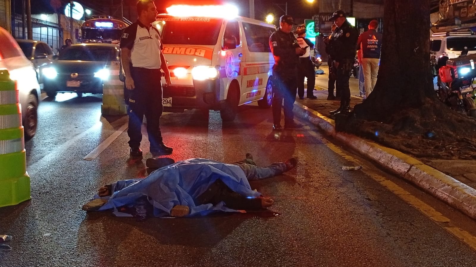 Accidente de tránsito en la calzada San Juan. Foto: CBM