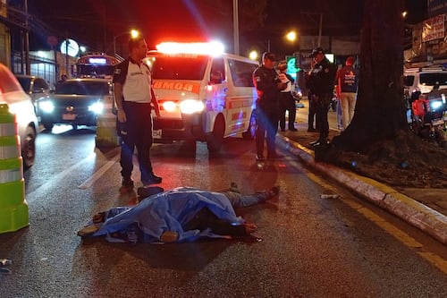 Accidente de tránsito en la calzada San Juan deja dos motoristas fallecidos