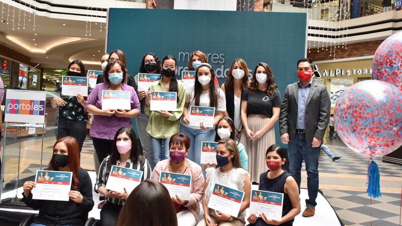 Siete mujeres emprendedoras entran a las finales en iniciativa del centro comercial Portales