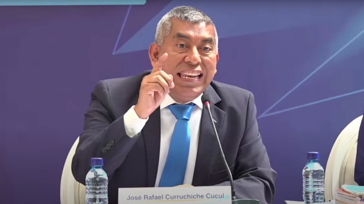 Curruchiche cierra sus redes sociales tras ser destituido de la FECI