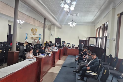 En tres días, más de 30 personas se han postulado para el TSE