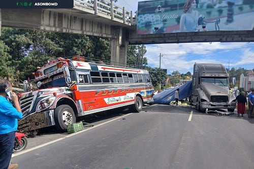 Fuerte accidente bloquea ambos carriles en el km 34 de la ruta Interamericana