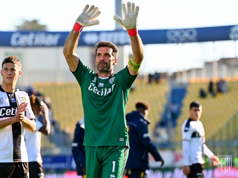 ¡Continua la leyenda! Parma anuncia la renovación de Gianluigi Buffon hasta 2024