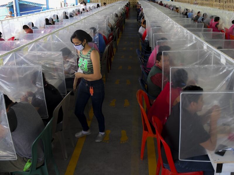 Maquila implementa estrictas medidas tras aumento de casos