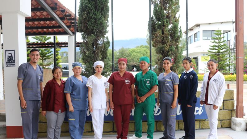 ¿Qué carreras se enfocan en el cuidado de la salud?