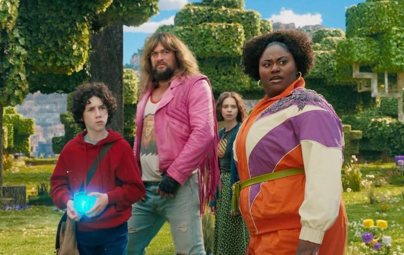 Jason Momoa y un mundo cúbico lleno de aventuras llegan a la gran pantalla. ¿Listos para explorar Minecraft en el cine?