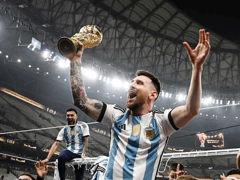 El mundo del futbol celebra el cumpleaños de Lionel Messi