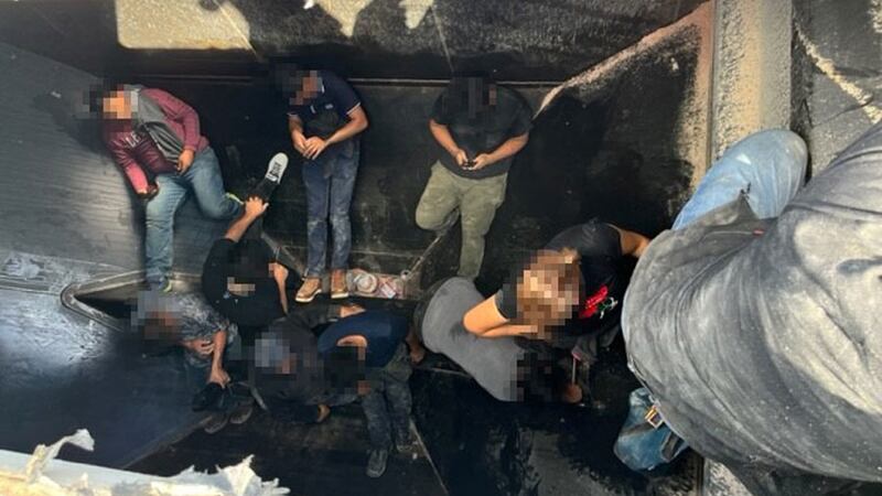 Guatemaltecos indocumentados viajaban en vagón en Texas