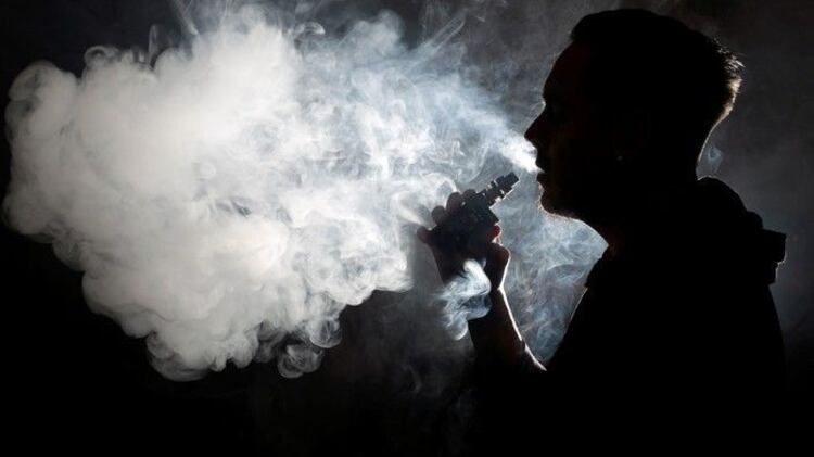 ¿El vapeo es peligroso? Lo que debes saber
Sus efectos en la salud siguen generando debate
