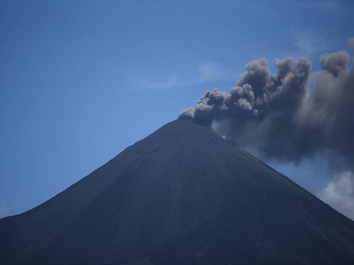Pelea por un parqueo termina mal y hombre fallece en el ingreso al volcán de Pacaya