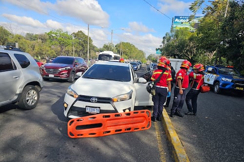 “Recé antes de salir”: conductor cuenta su testimonio tras salir ileso en violento asalto en zona 8