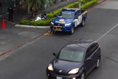 Localizan a persona fallecida en zona 1, alerta a conductores por tráfico