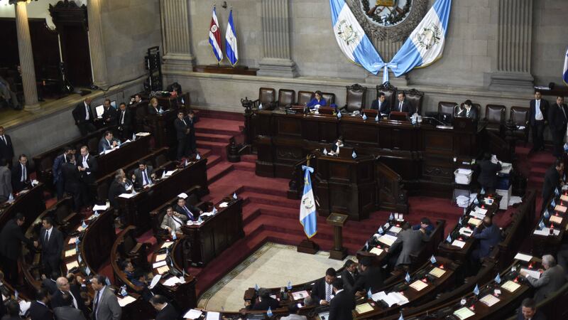 Oficialismo no logra los votos para aprobar el presupuesto 2018