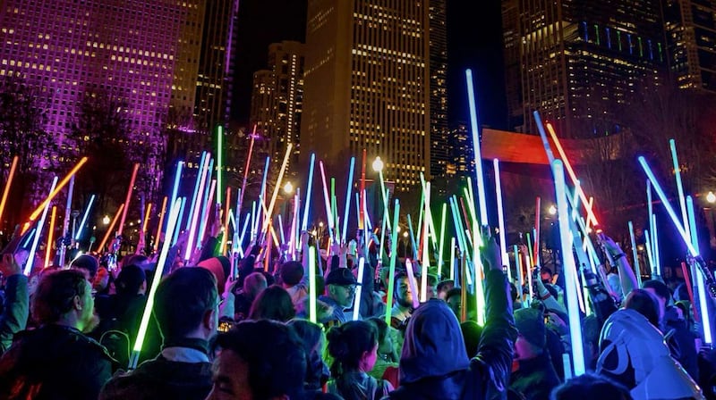 ¡Feliz 4 de mayo!
Hoy se celebra el Día de Star Wars con maratones, disfraces y mucha Fuerza.