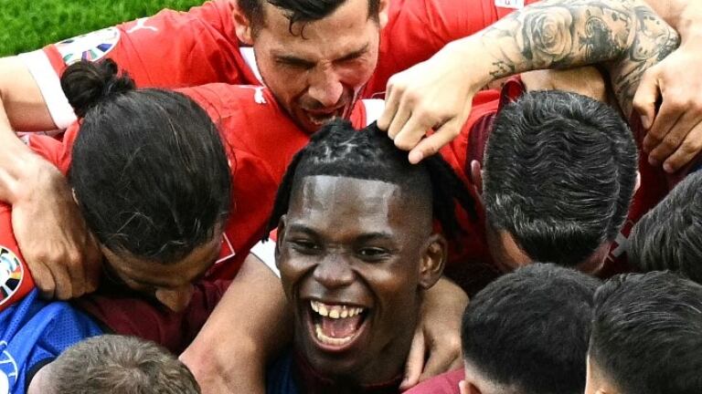 Suiza vence sin problema a Hungría y se llevan los 3 puntos en la jornada 1