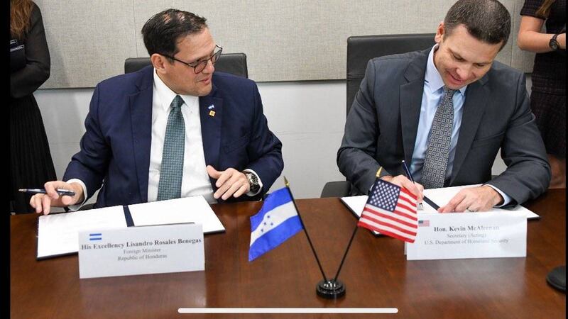 Honduras firma acuerdos de seguridad con Estados Unidos