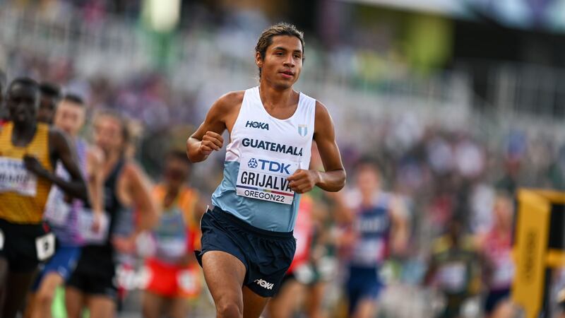 ¡Bravo, Luis Grijalva! Cuarto mejor atleta en los 5 mil metros