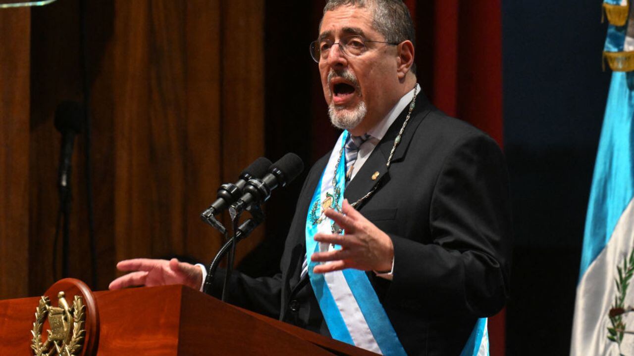 FECI lleva a cabo allanamientos en contra de Bernardo Arévalo y su hermano