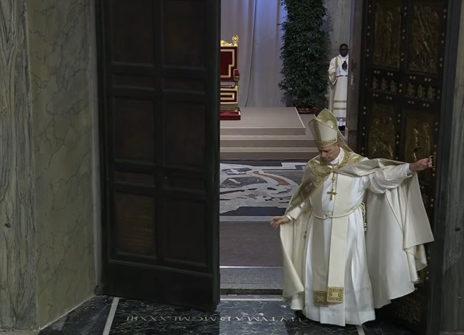 El Papa cierra la Puerta Santa, finalizando el Jubileo de la Esperanza 2025