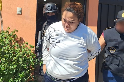 Golpe a la estructura del “Smoking”: Capturan a su conviviente en Mixco