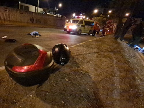 Dos hombres que viajaban en motocicleta fallecen en un accidente de tránsito en el Periférico