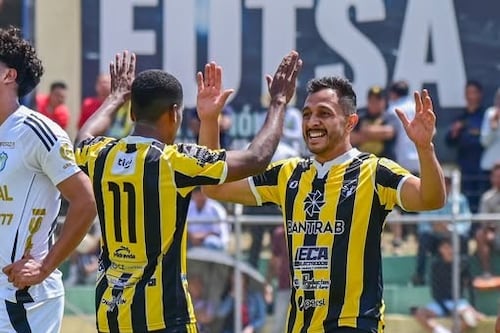 Aurora frena las aspiraciones de Comunicaciones en Amatitlán